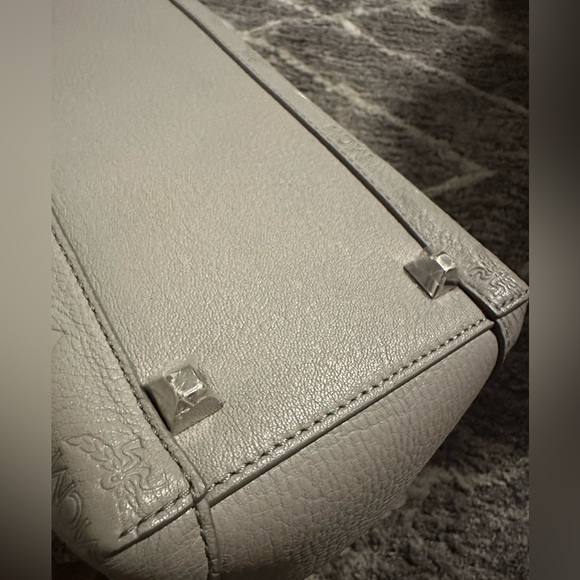 МСМ Leather Visetos Embossed Tote - Picture 11 of 12